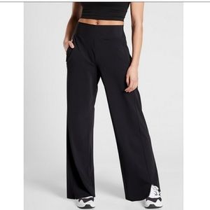 NWOT Athleta Cosmic pants black M